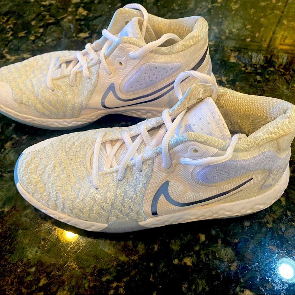 Kevin Durant Nike Youth Basketball Sneakers Size 6